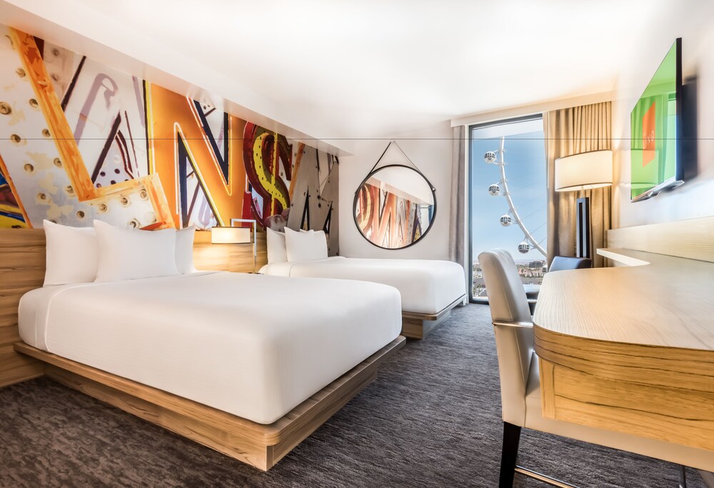 Room, The LINQ Hotel + Experience