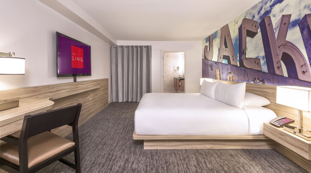 Room, The LINQ Hotel + Experience