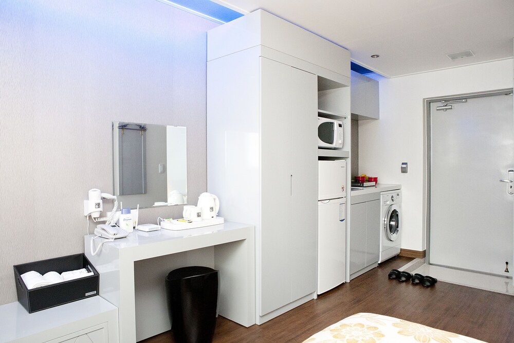 In-Room Kitchenette