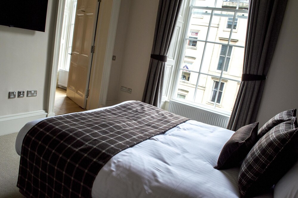 Deluxe Apartment, 1 Bedroom - Guestroom