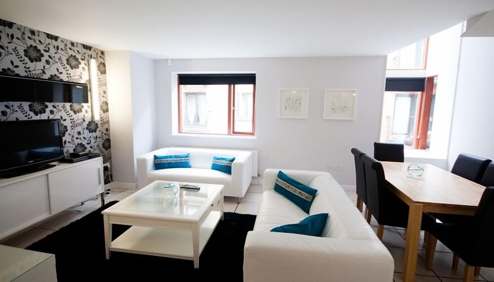 Apartment, 2 Bedrooms (5 people) - Guestroom