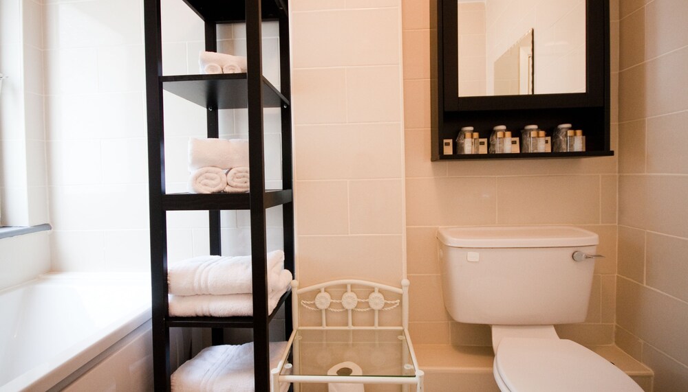 Duplex Apartment - Bathroom