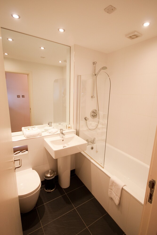 Apartment (4 Adults) - Bathroom