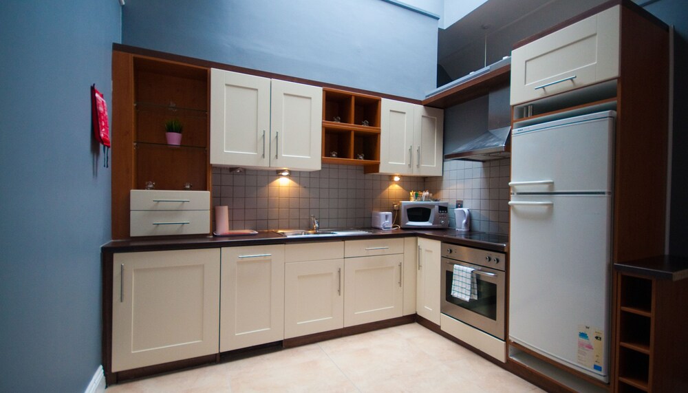 Apartment, 3 Bedrooms - In-Room Kitchen