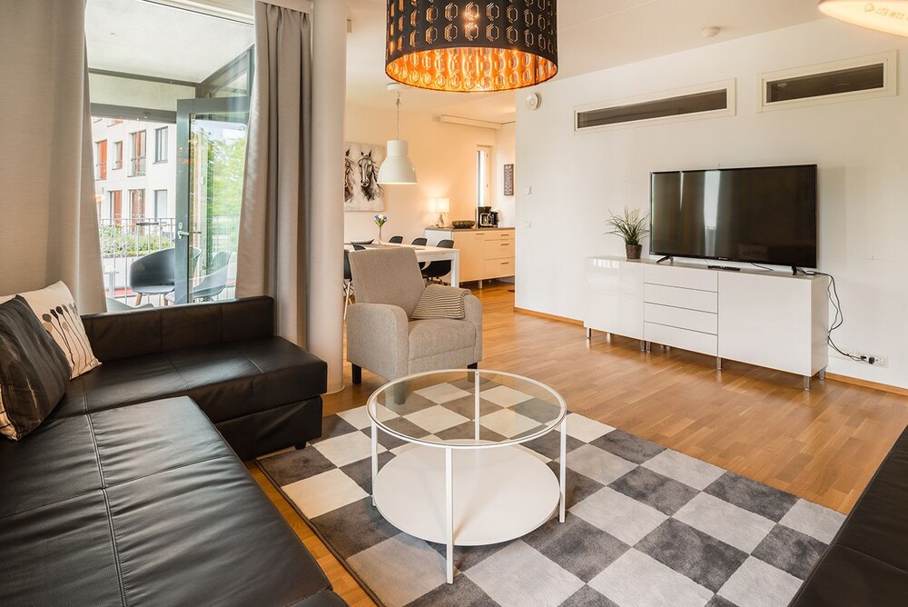 2 Bedroom Apartment with Balcony, Sauna - Fenixinrinne 4 - Living Room