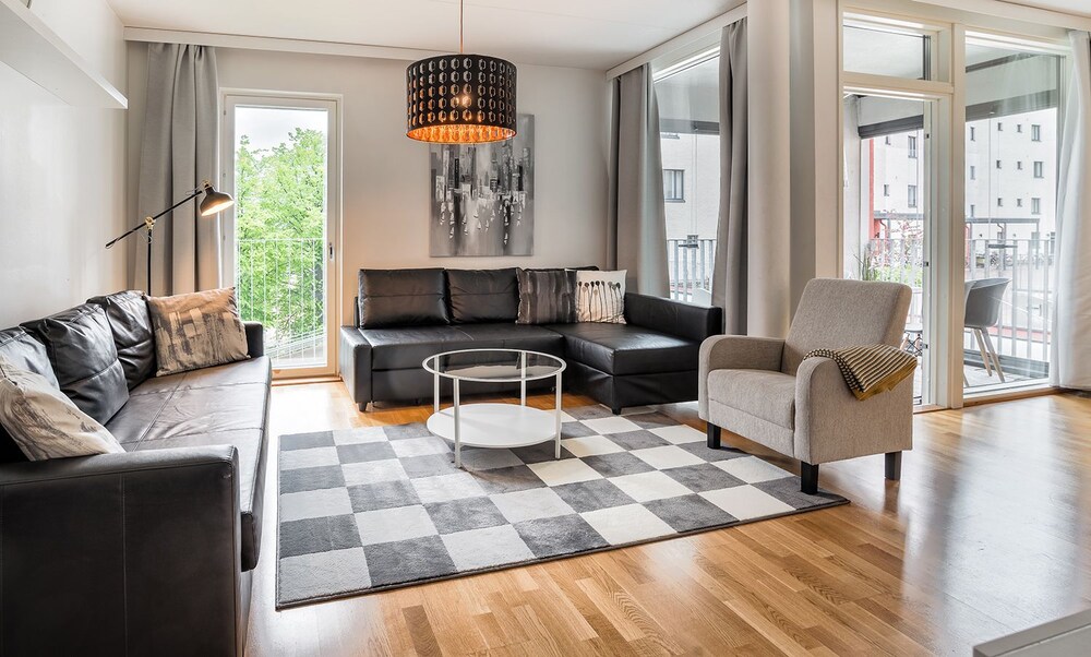 2 Bedroom Apartment with Balcony, Sauna - Fenixinrinne 4 - Living Room