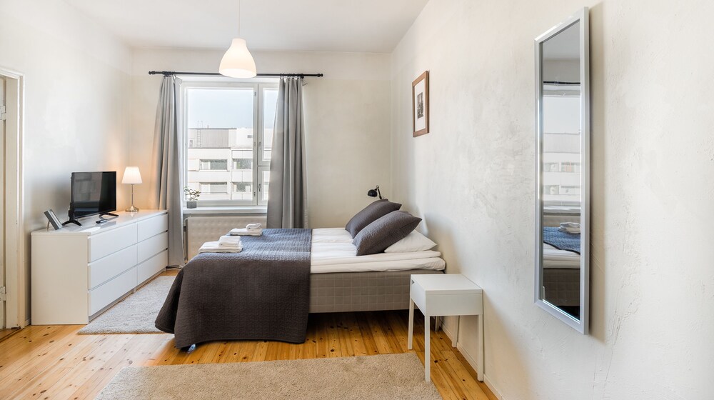 One Bedroom Apartment - Sornaisten Rantatie 4 - Guestroom