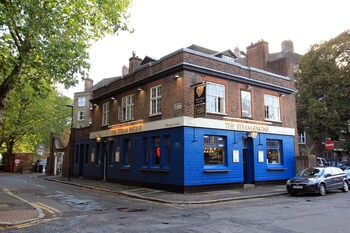 PubLove @ The Steam Engine - Hostel