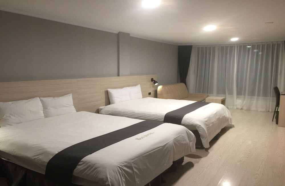 Guestroom
