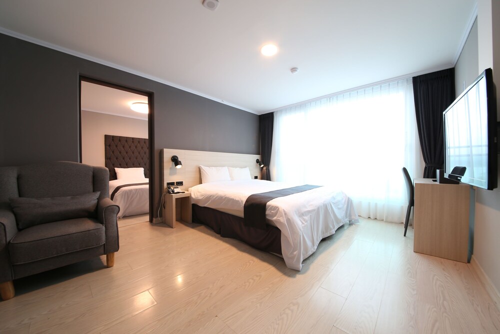 Guestroom