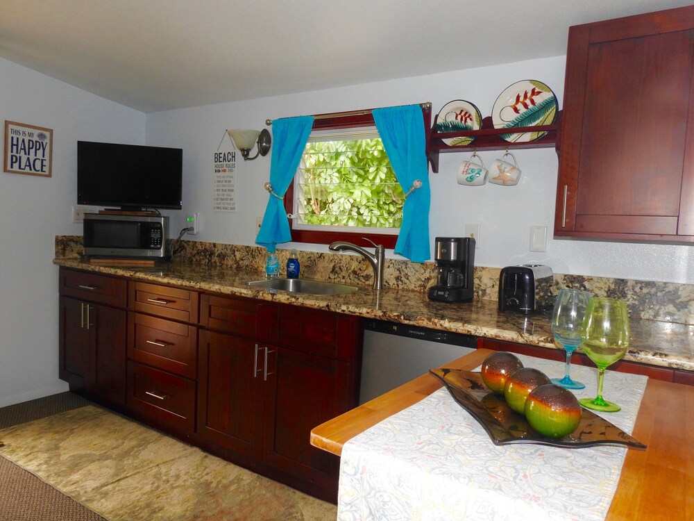 Romantic Studio Suite, 1 Bedroom, Kitchenette, Garden View - Room