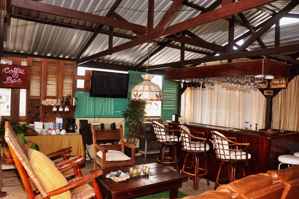 Hotel Bar
