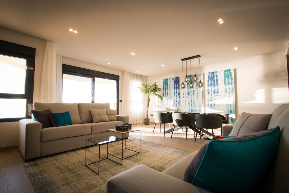 Sala de estar: Apartamento superior, 2 habitaciones, terraza, vistas al mar (Malagueta)