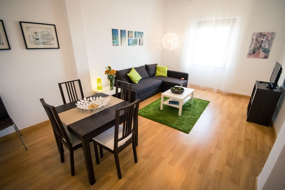 Área común: Apartamento, 3 habitaciones, vistas al mar (Min.30 years old) Muelle Heredia)