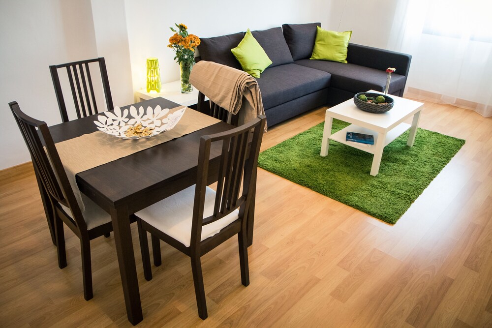 Área común: Apartamento, 3 habitaciones, vistas al mar (Min.30 years old) Muelle Heredia)