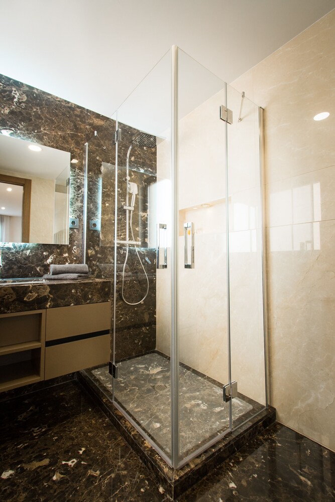 Cuarto de baño: Apartamento superior, 2 habitaciones, terraza, vistas al mar (Malagueta)