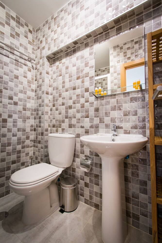Cuarto de baño: Apartamento, 2 habitaciones (Shared Pool, Refino)