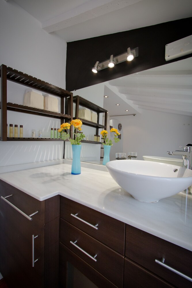 Cuarto de baño: Estudio (calle Cinco Bolas)