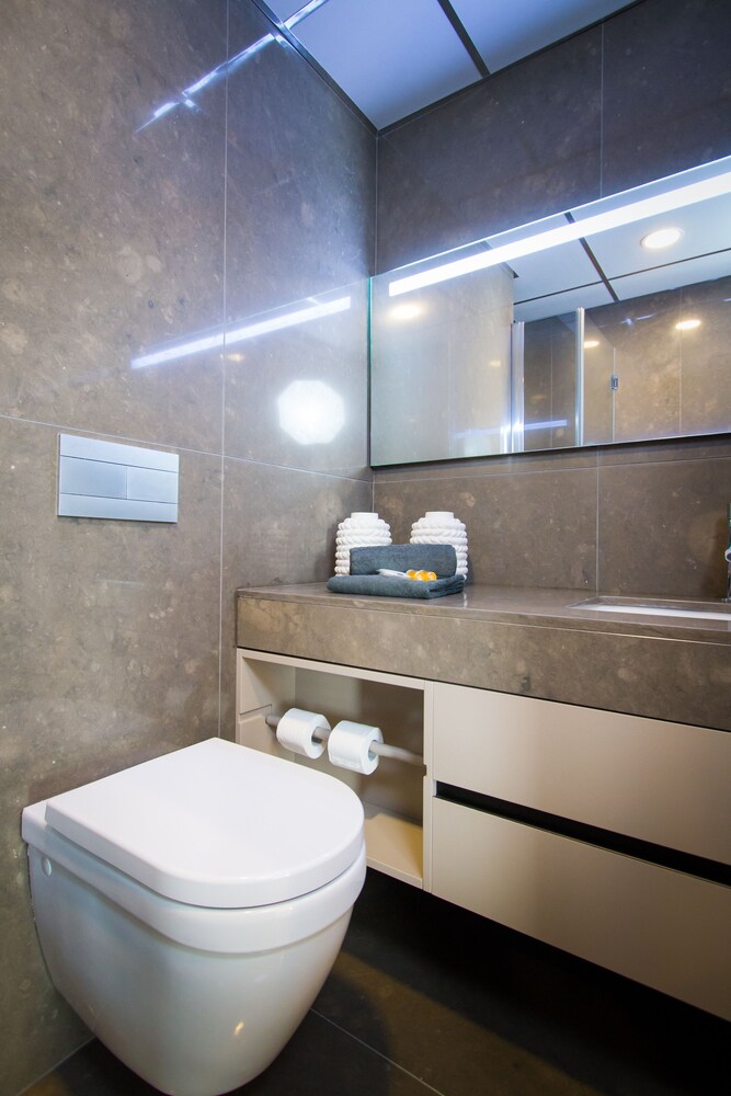 Cuarto de baño: Apartamento superior, 2 habitaciones, terraza, vistas al mar (Malagueta)