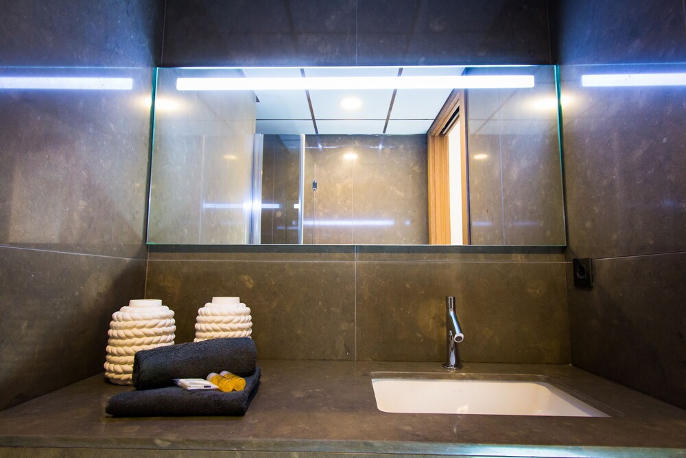 Cuarto de baño: Apartamento superior, 2 habitaciones, terraza, vistas al mar (Malagueta)