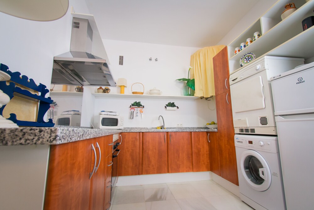 Cocina en la habitación: Apartamento superior, 2 habitaciones (Trinidad Grund)