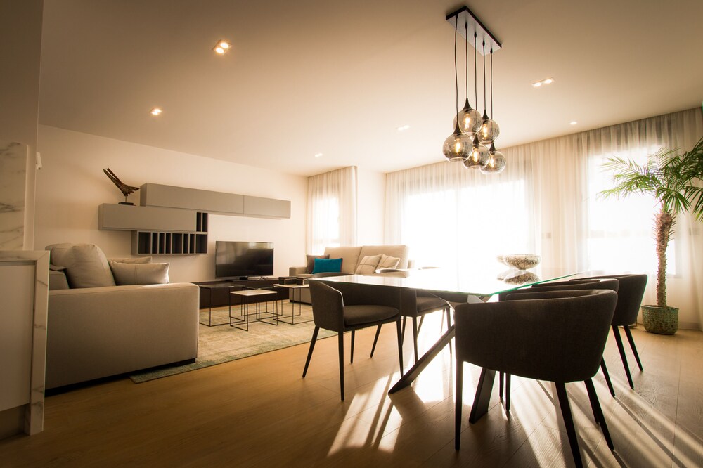 Servicio de comidas en la habitación: Apartamento superior, 2 habitaciones, terraza, vistas al mar (Malagueta)
