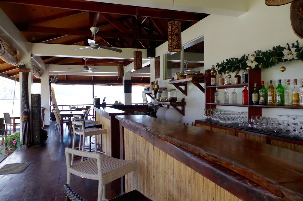 Hotel Bar