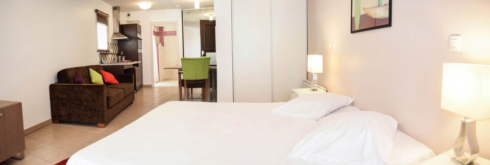 客室 (Appartement Confort )