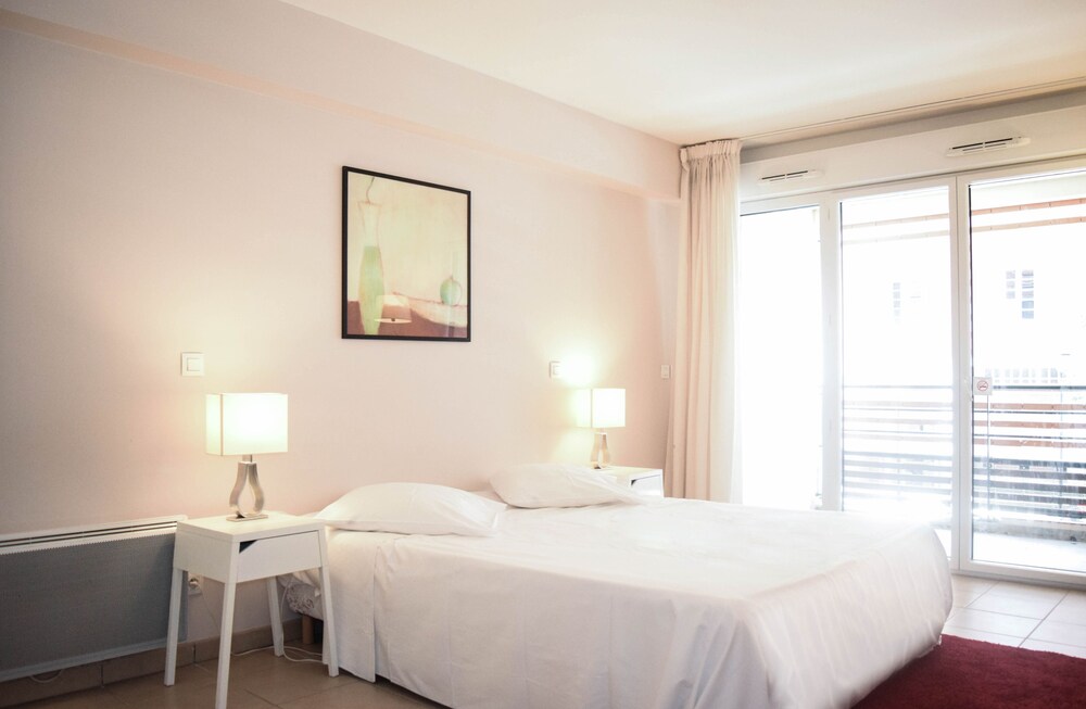 客室 (Appartement Confort )