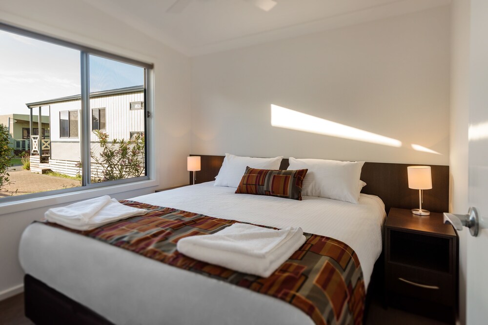 Deluxe Cabin, 2 Bedrooms, Balcony - Guestroom
