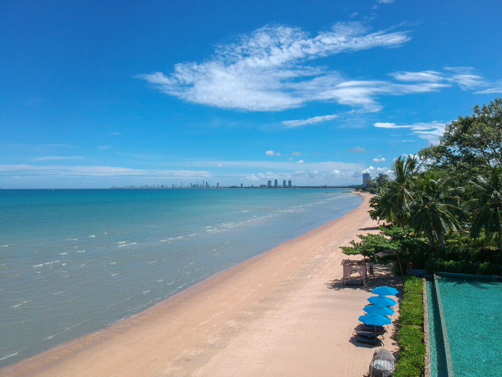 ชายหาด