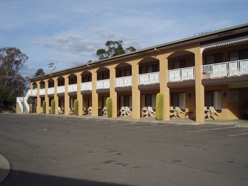 Lakeview Motel
