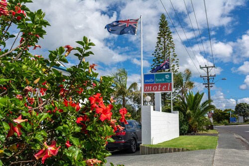 Snells Beach Motel
