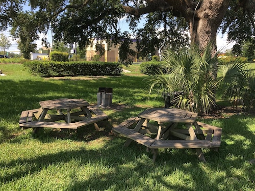 Days Inn by Wyndham Brooksville/Dade City