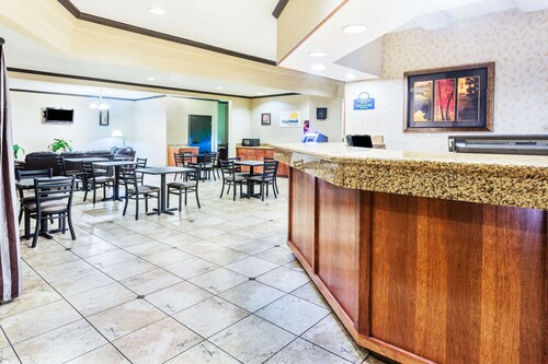 Days Inn & Suites by Wyndham Vancouver