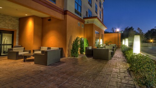 Holiday Inn Hotel & Suites Tupelo North, an IHG Hotel