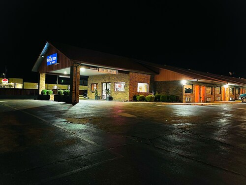 Royal Inn & Suites