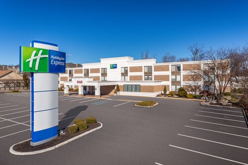 Holiday Inn Express Ramsey-Mahwah by IHG
