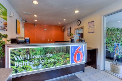 Motel 6 Tigard, OR - Portland South - Lake Oswego