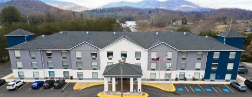 Holiday Inn Express & Suites Hiawassee, an IHG Hotel