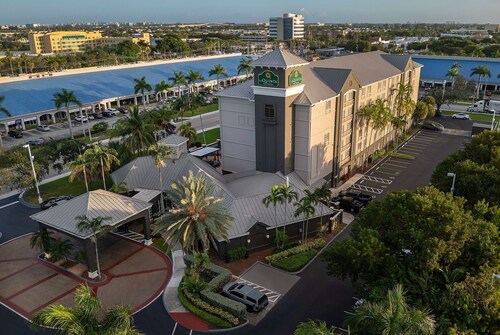 La Quinta Inn & Suites by Wyndham Miami Airport West