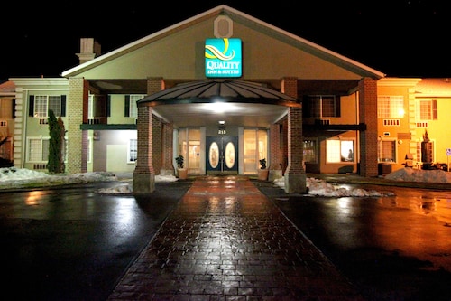 Quality Inn & Suites Airport West