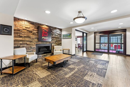 Red Roof Inn PLUS+ & Suites Malone