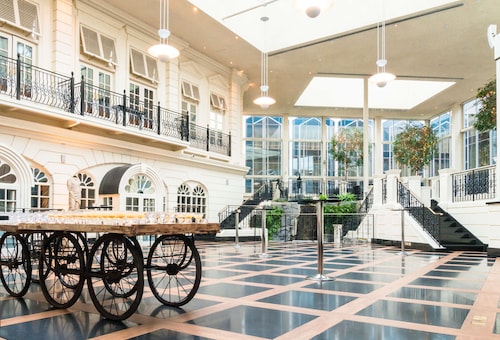 Radisson Blu Hotel, London Heathrow