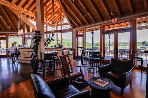 Riverside Inn