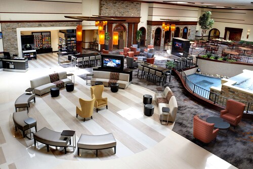 DoubleTree by Hilton Detroit - Dearborn