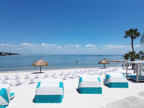 SkyBeach Hotel and Marina