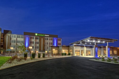 Holiday Inn Express Louisville Airport Expo Center, an IHG Hotel