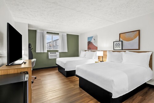 Spark by Hilton Portland Airport Maine Mall