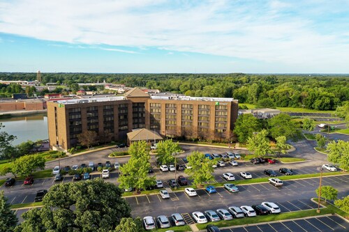 Holiday Inn Chicago Nw Crystal Lk Conv Ctr by IHG